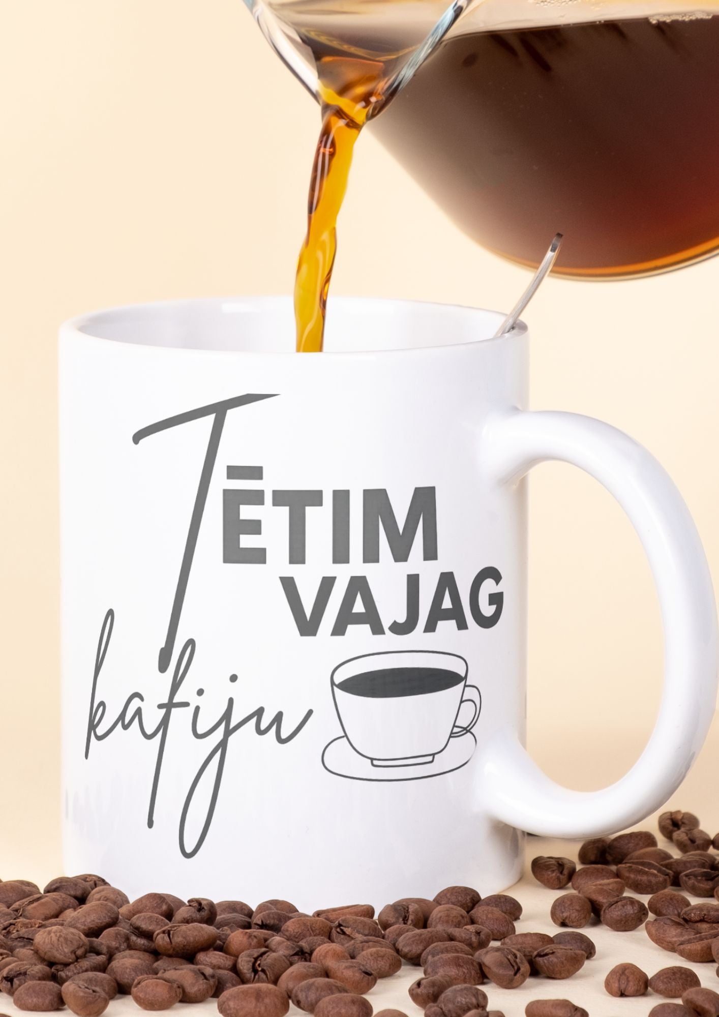 Balta krūzīte tētim vajag kafiju